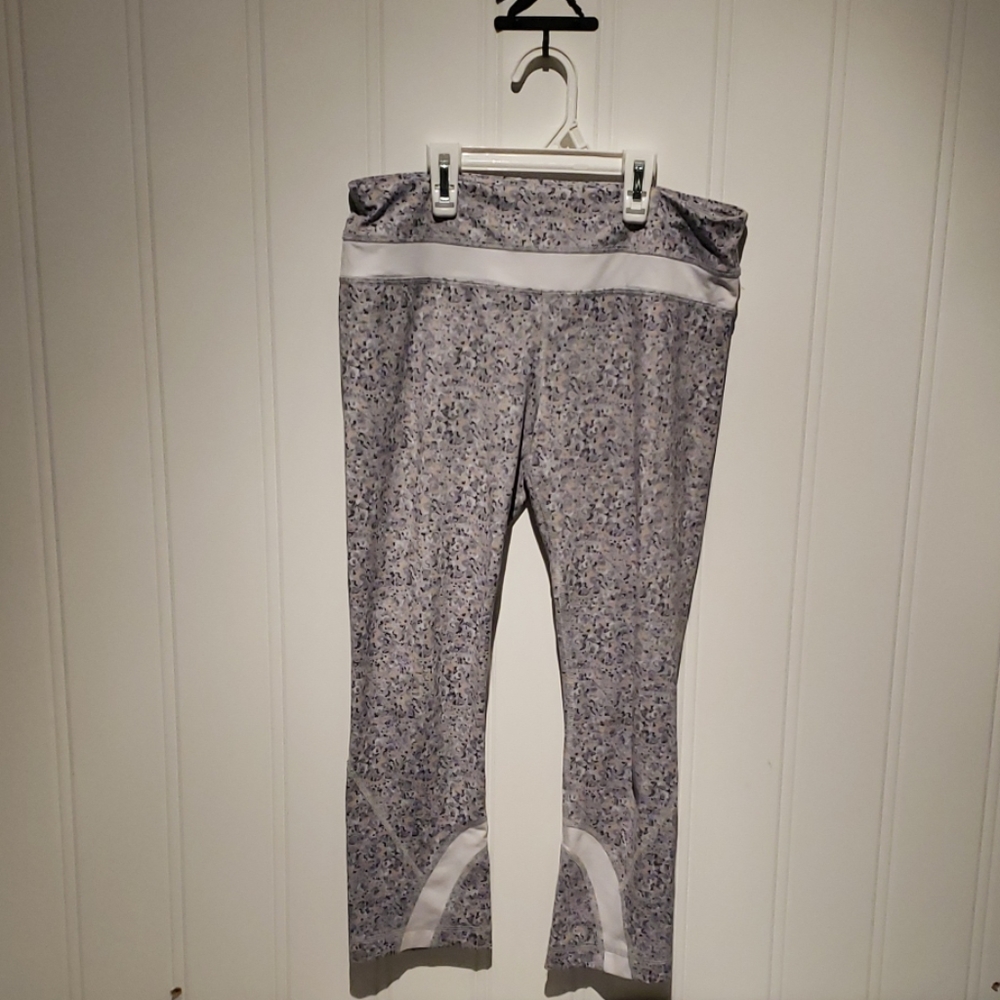 Lululemon Capris Euc - image 1